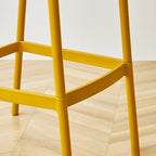 Tabouret de bar minimaliste en plastique pour l'extérieur et l'intérieur