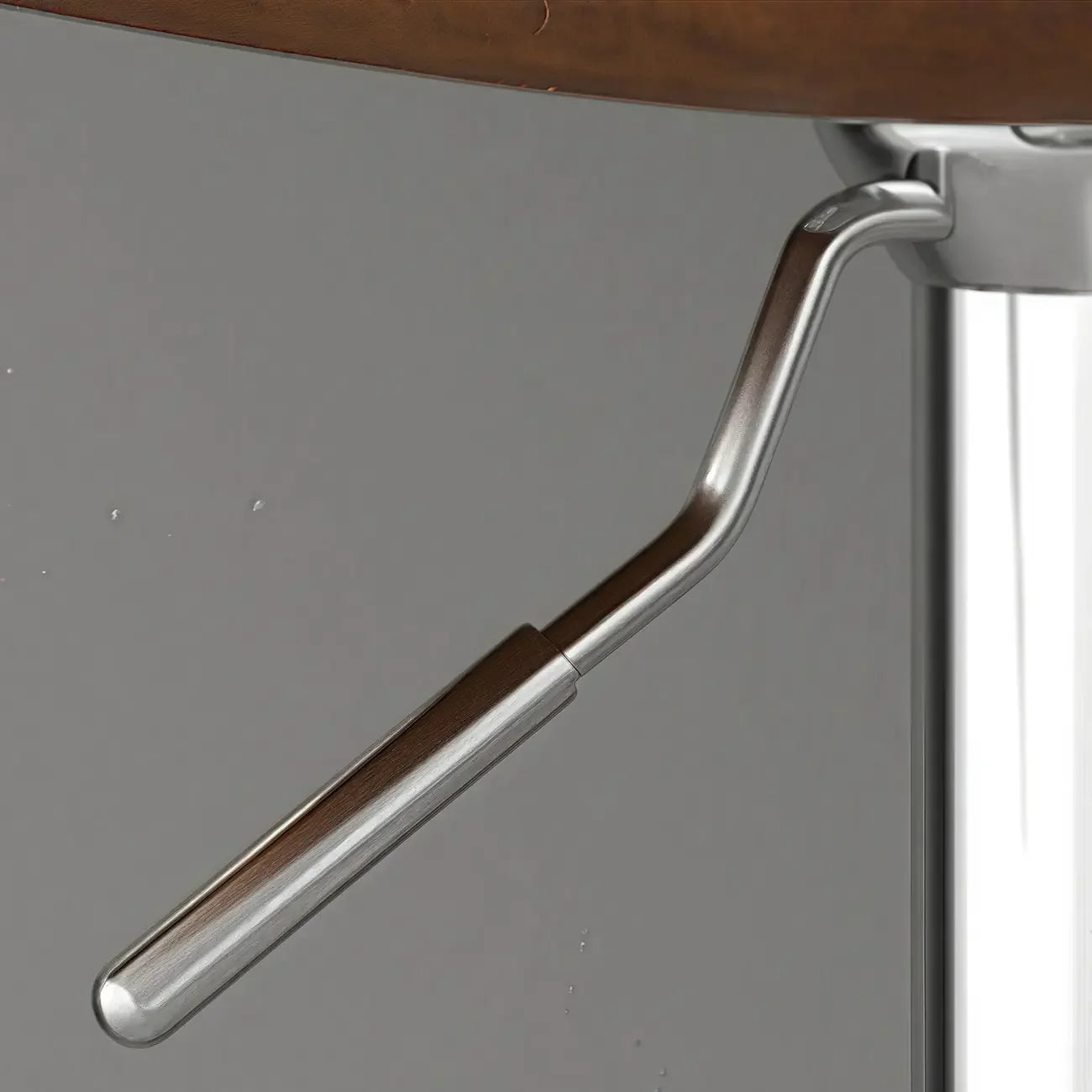 Tabouret de bar réglable pivotant en cuir rembourré
