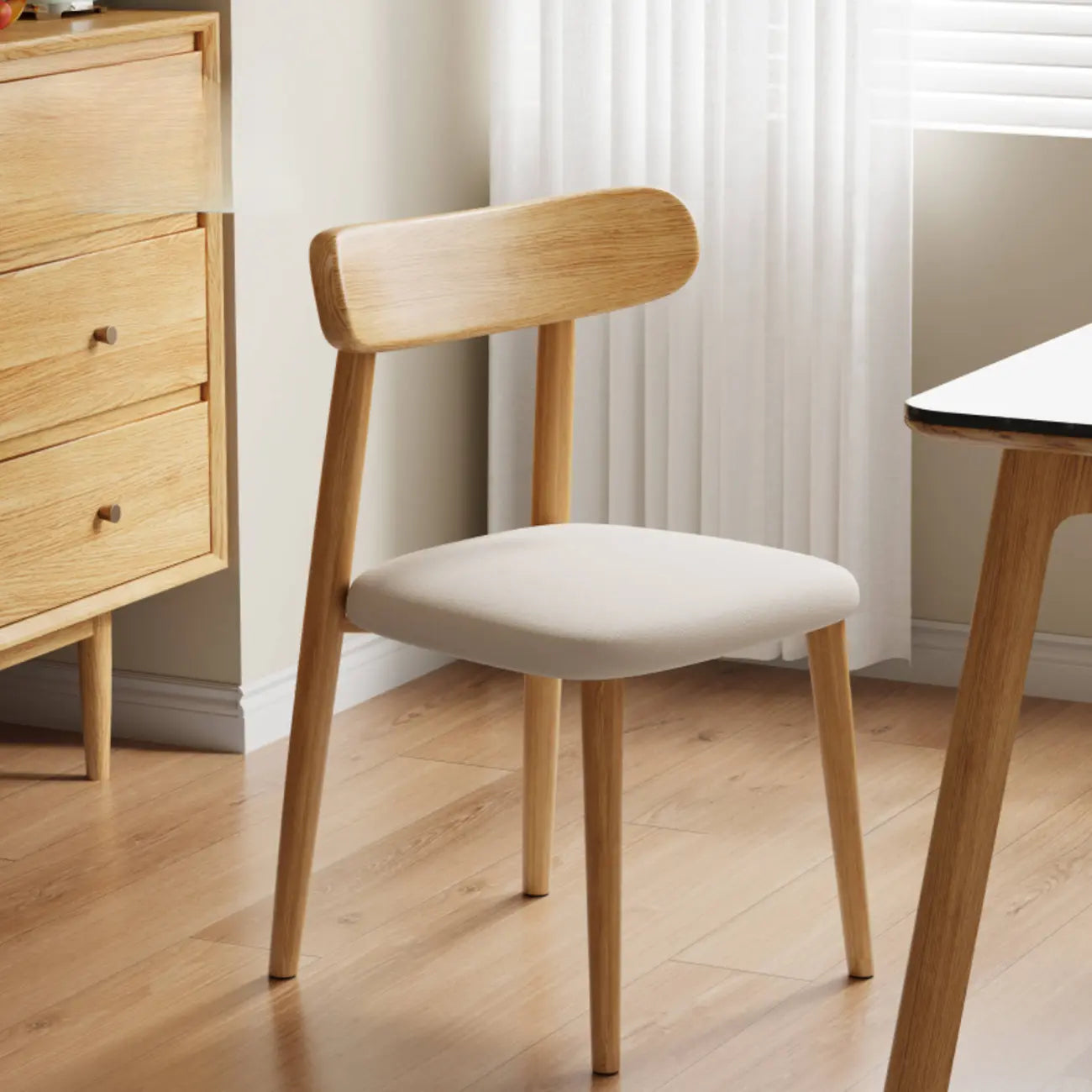 Chaise de salle à manger moderne en cuir sans accoudoirs avec dossier bas