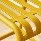 Tabouret de bar minimaliste en plastique pour l'extérieur et l'intérieur