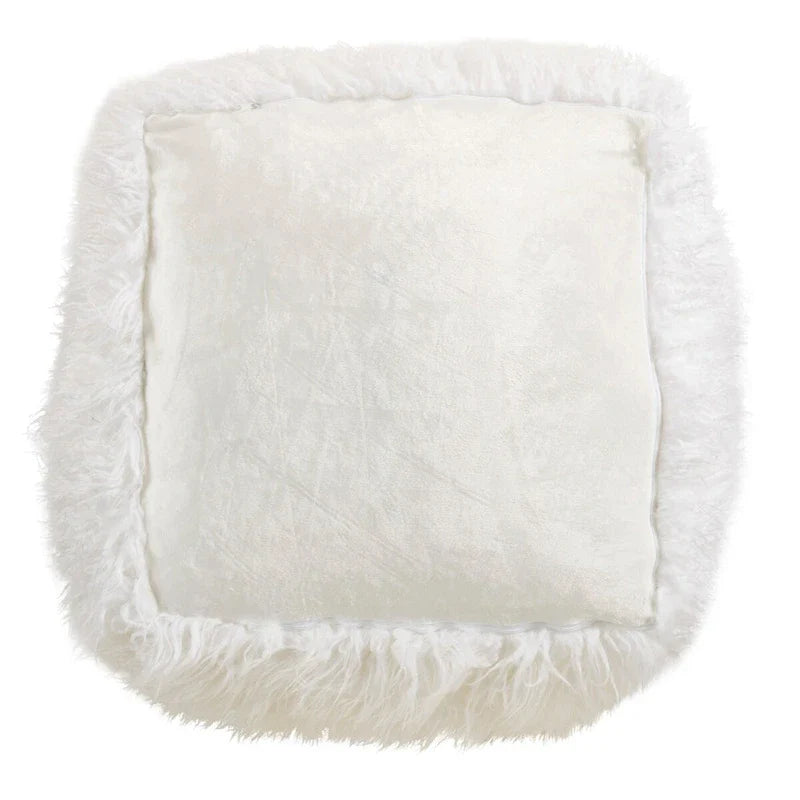 Pouf en fausse fourrure Snug Haven