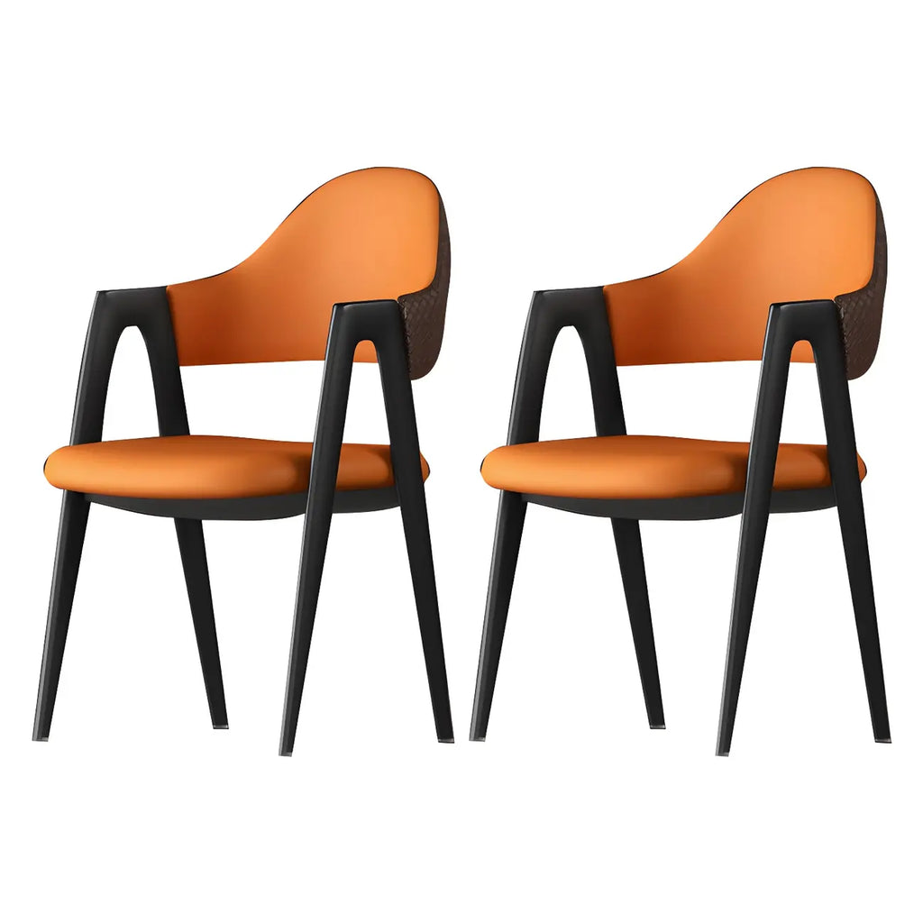 Chaise de salle à manger en cuir moderne avec dossier incurvé et ouvert