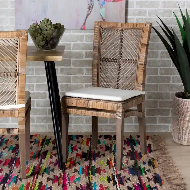 Chaise de salle à manger Laluna en rotin/acajou bohème moderne avec coussin