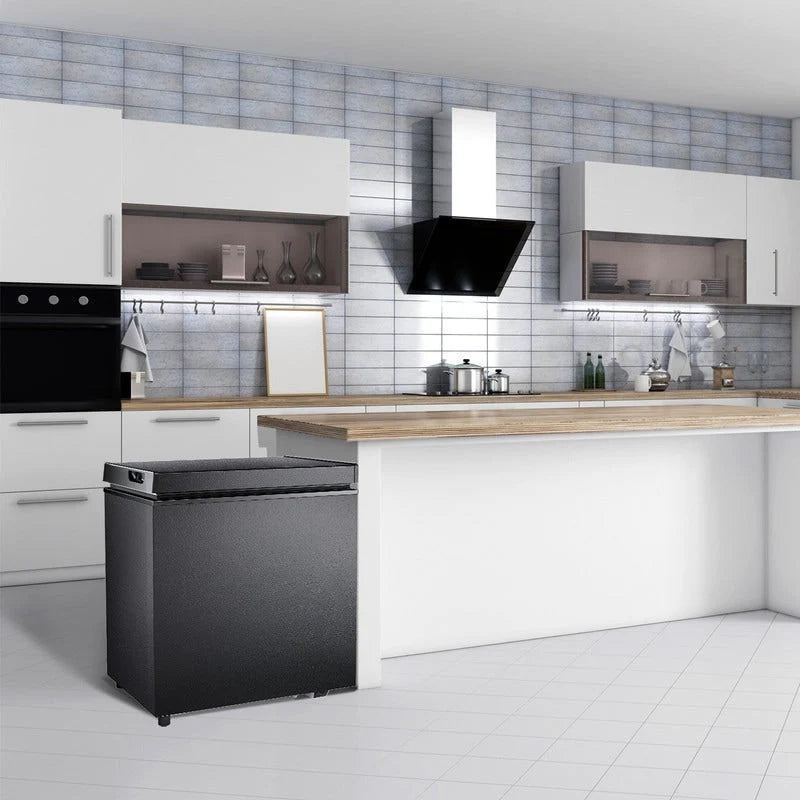 Congélateur coffre de 51 litres avec panier amovible, drain de fond, thermostat à 7 niveaux, design autonome pour la maison et l'appartement