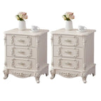 Table de chevet traditionnelle en bois blanc sculpté à 3 tiroirs