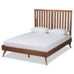 Lit plateforme en bois fini noyer brun de style Mid-Century Modern