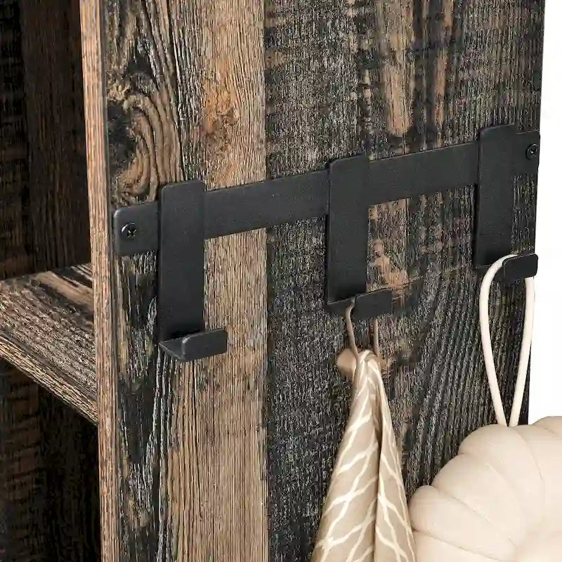 Étagère de rangement de 61 po pour dessus de toilette avec porte coulissante de style rustique et base en métal