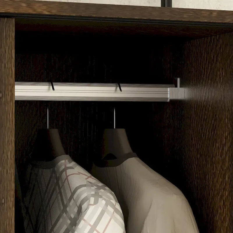 Garde-robe marron avec tiroirs, tringle à vêtements 4 portes coulissantes