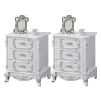 Table de chevet traditionnelle en bois blanc sculpté à 3 tiroirs