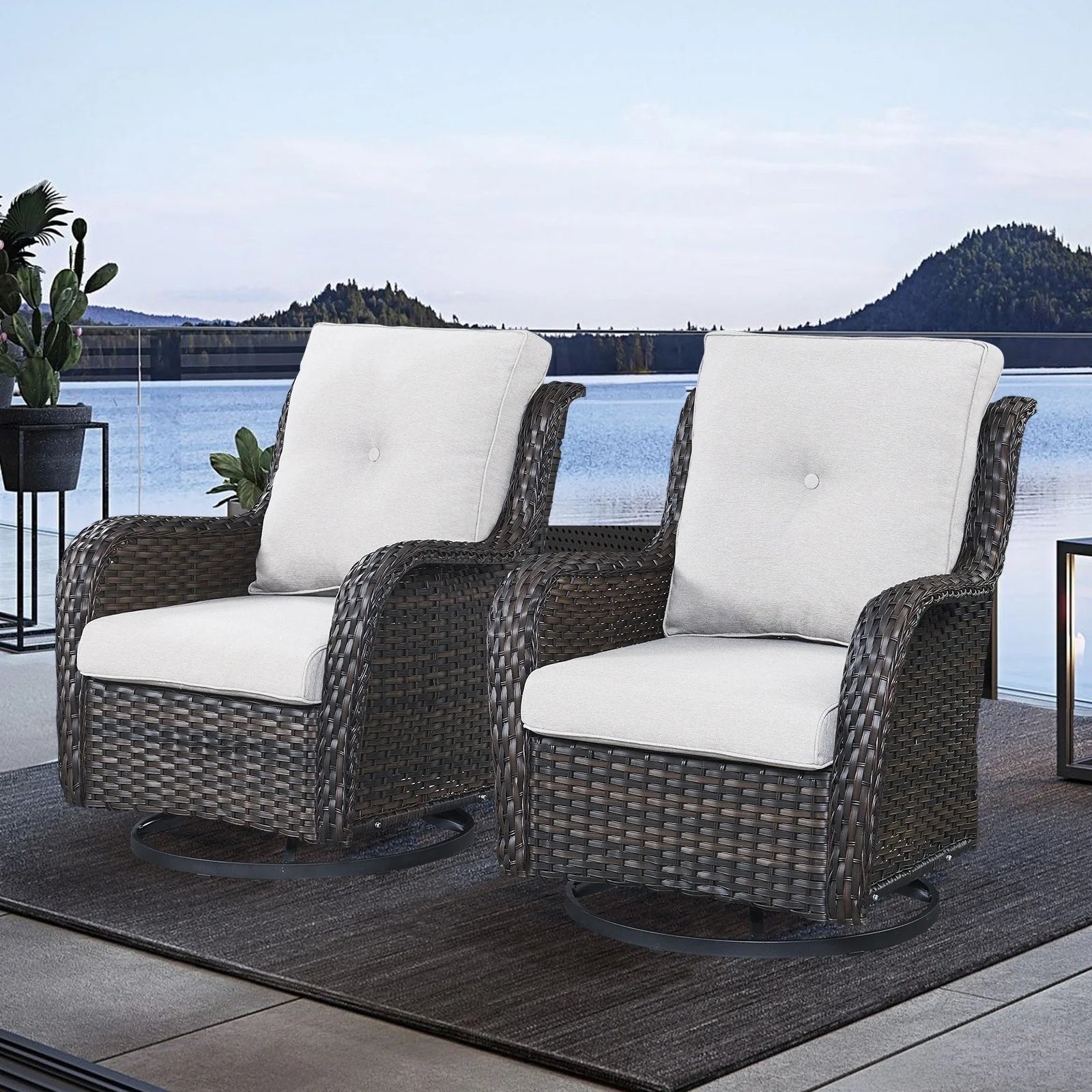 Chaises longues à bascule d'extérieur Gymojoy en osier avec base pivotante (lot de 2)