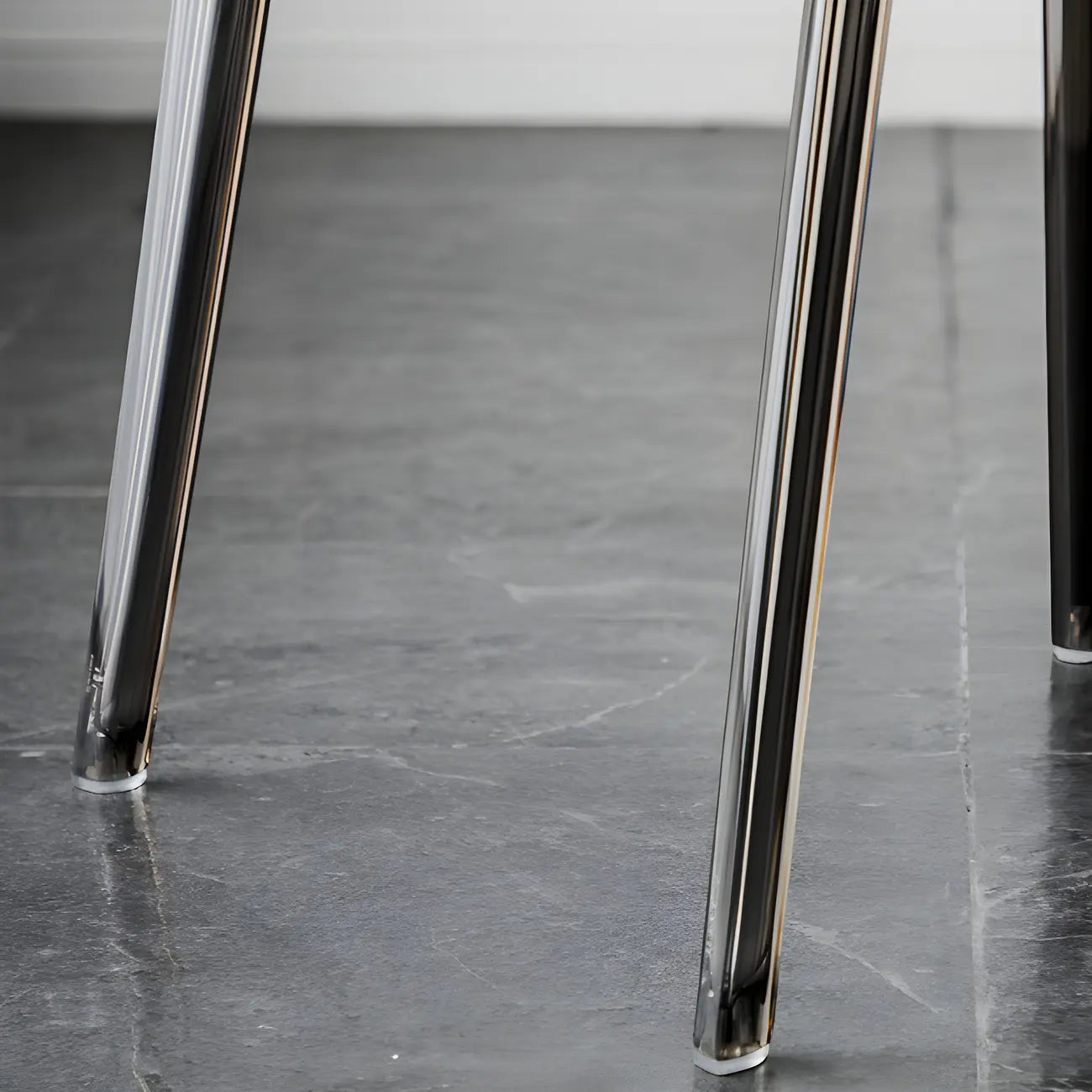 Chaise de salle à manger en acrylique ambré sans accoudoirs à dossier bas