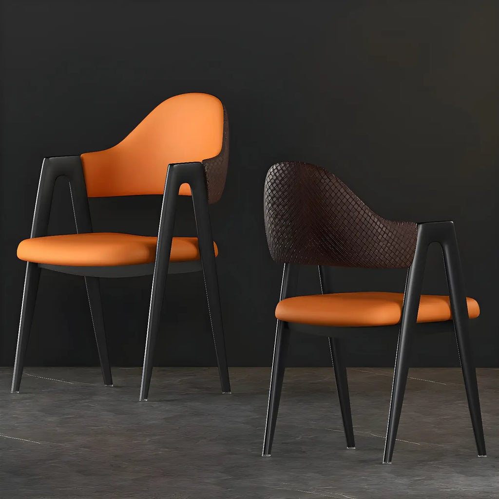 Chaise de salle à manger en cuir moderne avec dossier incurvé et ouvert