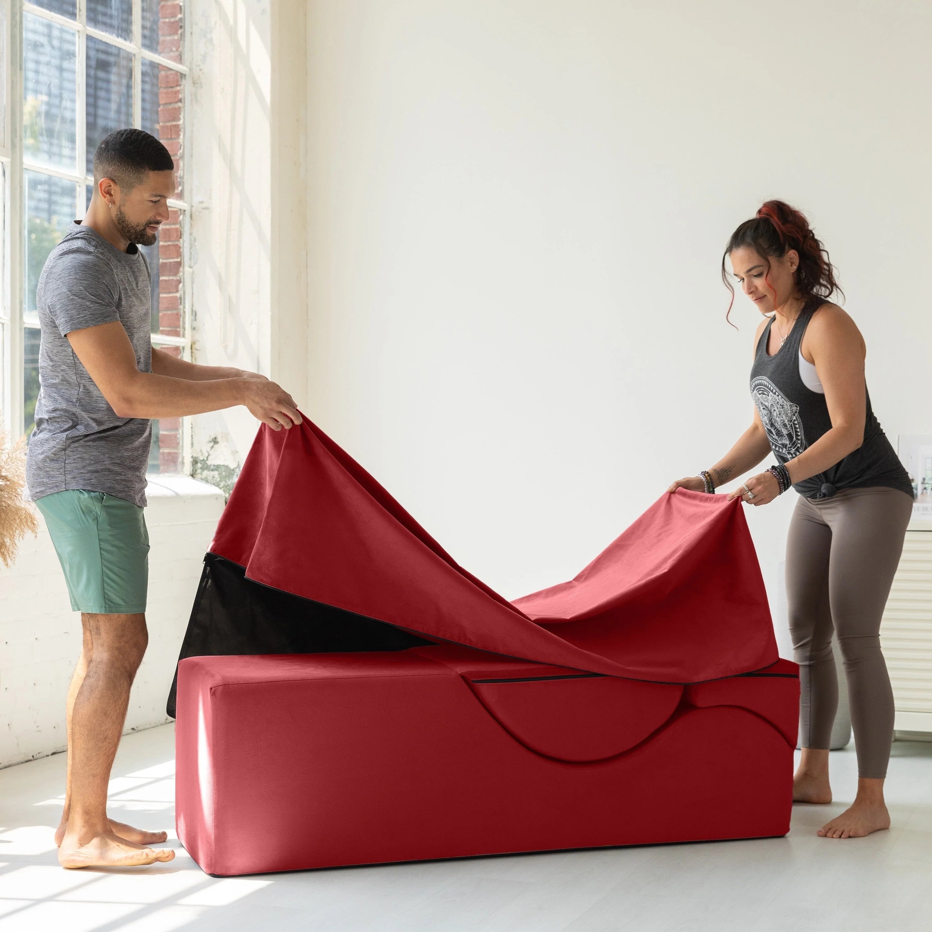 Avana Kami Chaise convertible / Yoga & Massage - Pouf 2 en 1 avec chaise longue de yoga pliable dissimulée, microvelours - N/A