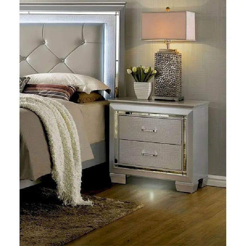 1pc Table de chevet argentée Table de nuit Lumière LED
